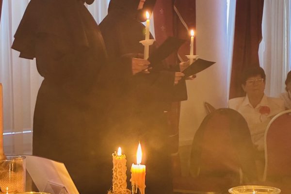 Uczestnik w kostiumie podczas inscenizacji — Narodowe Czytanie w Tucznej, 8 września 2026 r.
