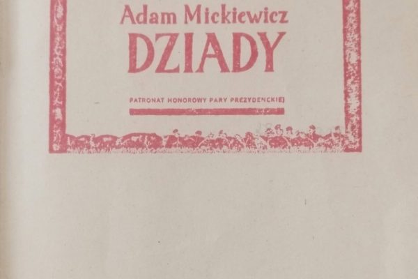Egzemplarz Dziadów Adama Mickiewicza z pamiątkową pieczęcią — Narodowe Czytanie w Tucznej, 8 września 2026 r.